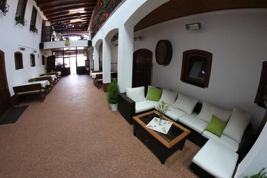 Hotel Vinarsky Dom Pezinok Exteriér fotografie