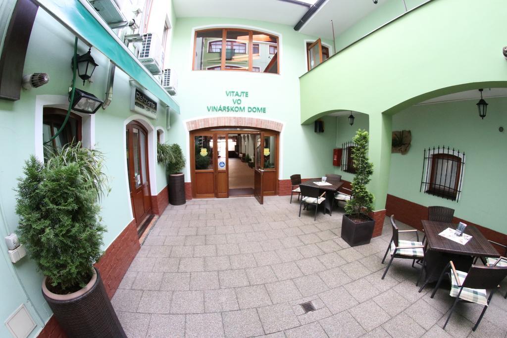 Hotel Vinarsky Dom Pezinok Exteriér fotografie
