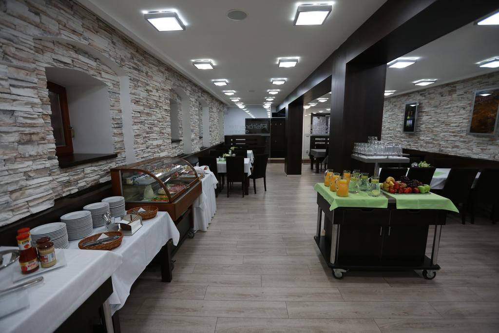 Hotel Vinarsky Dom Pezinok Exteriér fotografie